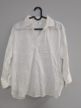 Uniqlo White Linen V-Neck Button Front Shirt - Japan Size S (Fits like US XS)